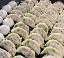 Pan-fried Dumplings and Buns Combo