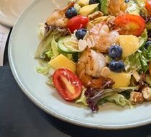 Mango Shrimp Salad