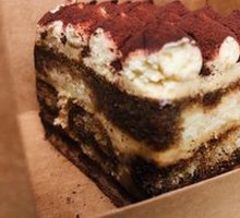 Classic Tiramisu Cake