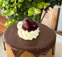 Valrhona Cloud Roll