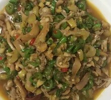 Stir-fried Freshwater Clam Meat
