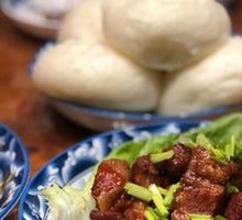 Braised Pork with Rice Wine Steamed Bun