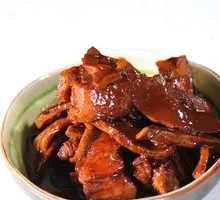 Braised Pork with Dried Bamboo Shoots in Clay Pot Rice