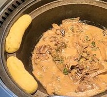 Stewed Goose in Iron Pot