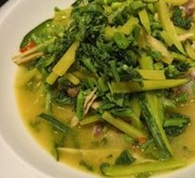 Stir-fried Pumpkin Vine with Pumpkin