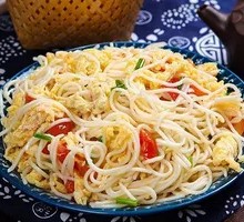 Tomato and Egg Fried Noodles