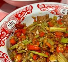 Stir-Fried Beef with Yellow Onion