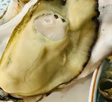 Pressure-Steamed Oyster in Bamboo Basket
