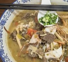 Black Fish Beef Noodles