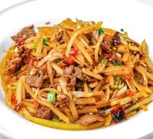 Potato Shreds Stir-Fried with Beef
