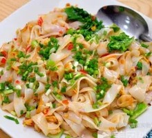 Wang Zhong Wang Ham Sausage Fried Rice Noodles