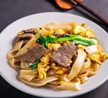 Egg and Beef Fried Noodles