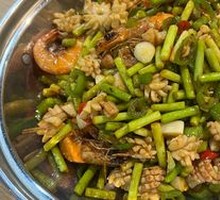 Dry Pot Squid and Shrimp
