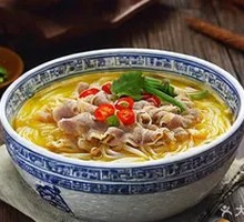 Spicy Sour Beef Noodle Soup