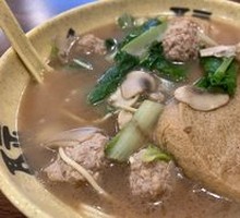 Meatball Noodles (I ordered the vegetarian chicken myself)