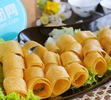 Tomato Skin Wrapped Noodles