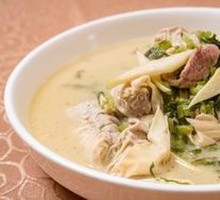 Sliced Noodle with Tofu Skin Roll