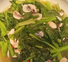 Stir-Fried Bok Choy with Button Mushrooms