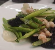 Asparagus Stir-Fried with Lily Bulb