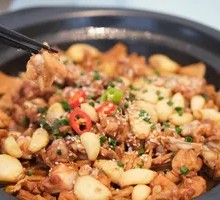 Stir-fried Bullfrog with Raw Flavor