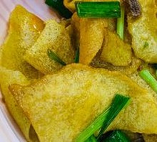 Preserved Meat with Dried Tofu Noodles