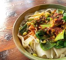 Oil-Poured Hand-Torn Noodles