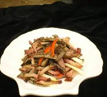 Wild Bamboo Shoots Stir-Fried with Preserved Meat