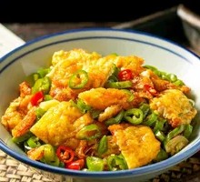 Green Chili Stir-fried Free-range Eggs