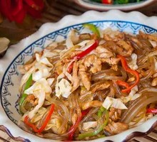 Cabbage, Sweet Potato Noodles with Shredded Pork