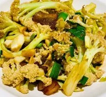 Braised Cauliflower in Clay Pot