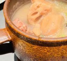 Wuhan-style Braised Lotus Root Soup