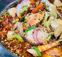 Sweet and Spicy Clams with Seafood Assortment
