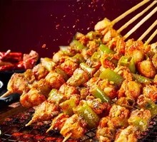 Charcoal-grilled Green Pepper and Intestine Skewers
