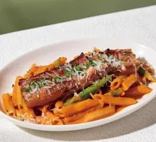 Homemade Thick Bacon Spicy Creamy Pasta