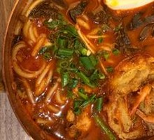 Yunnan Fresh Meat Small Pot Rice Noodles