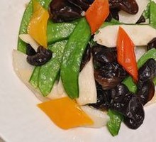 Stir-Fried Seasonal Vegetables in Olive Oil