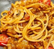 Classic Slow-Cooked Meat Sauce Noodles