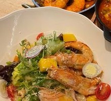 Mango Shrimp Salad
