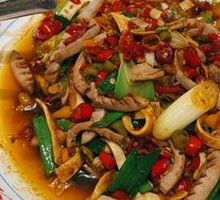 Stir-fried Yellow Tripe with Pork Intestines