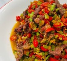 Stir-Fried Beef with Yellow Onion