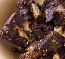 Garlic-flavored Beef Bones
