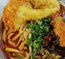 Pork Knuckle Snail Noodles