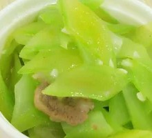 Stir-fried Pork Minced with Lettuce