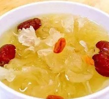 Red Date and Tremella Soup