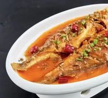 Braised Small Yellow Croaker with Flower Vegetables