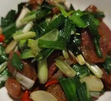 Garlic Stir-fried Sausage
