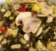 Sour Cabbage Stir-fried with Button Mushrooms