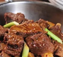 Sauce-Braised Beef Bones
