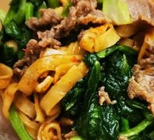 Stir-Fried Beef Rice Noodles