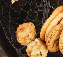 Fried dough snack